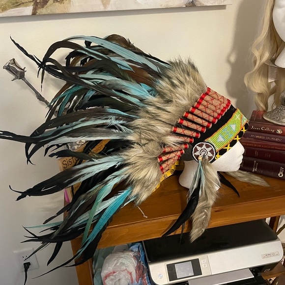 Handmade “real” Indian headdress great for costume or pow wow - Picture 1 of 10